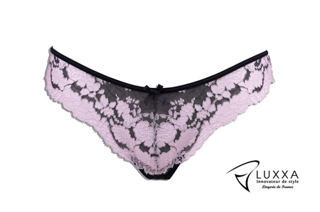 ENSEMBLE SOUTIEN-GORGE BONNET PLEIN ET TANGA